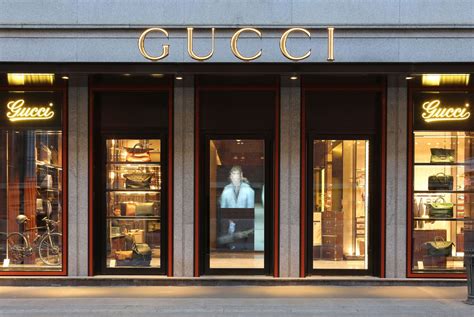 negozio gucci uomo|gucci outlet for men.